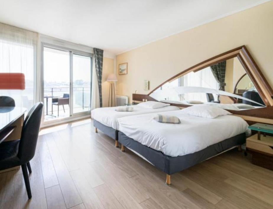 Le Crystal Dinard Plage エクステリア 写真