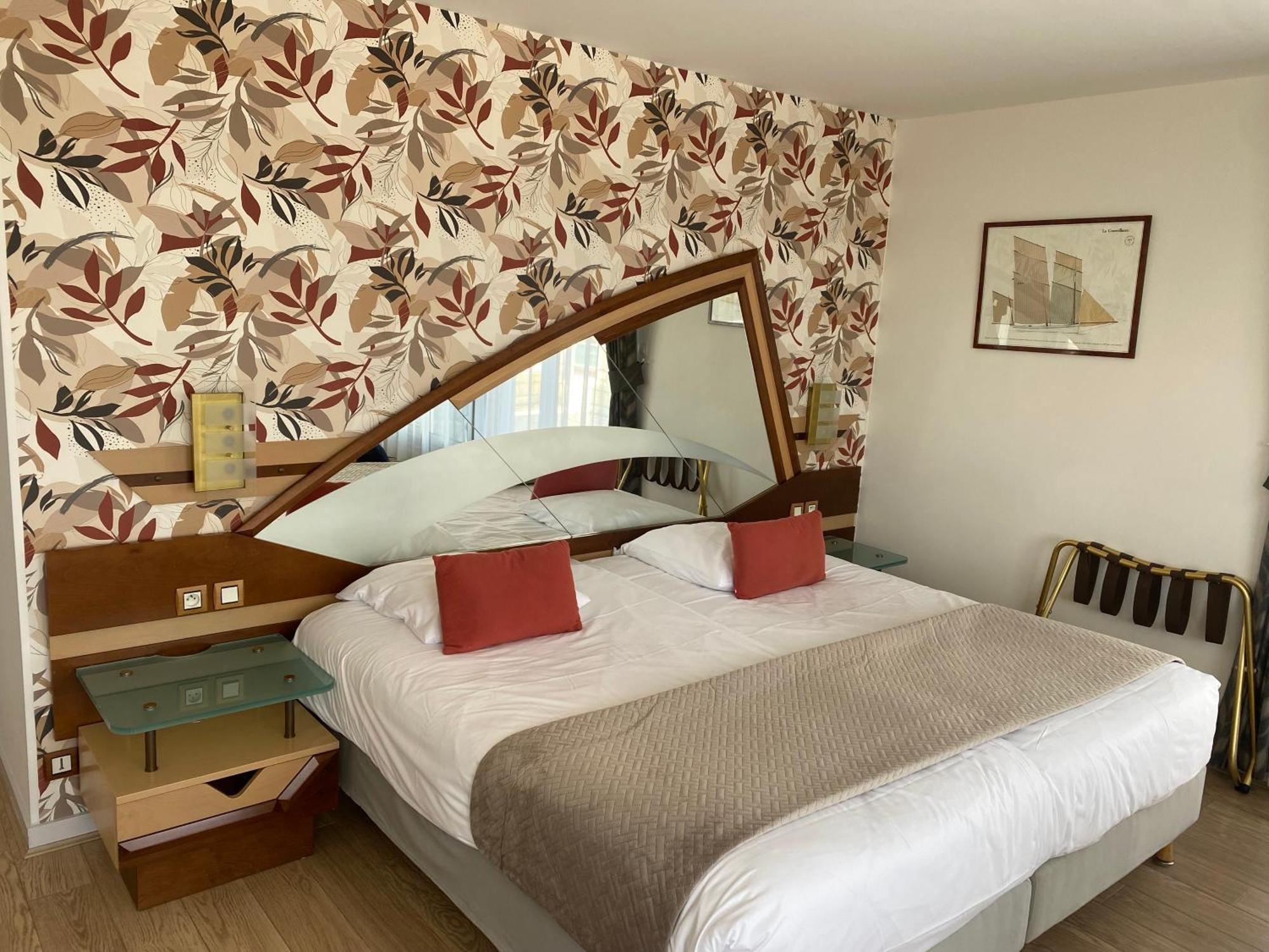 Le Crystal Dinard Plage エクステリア 写真