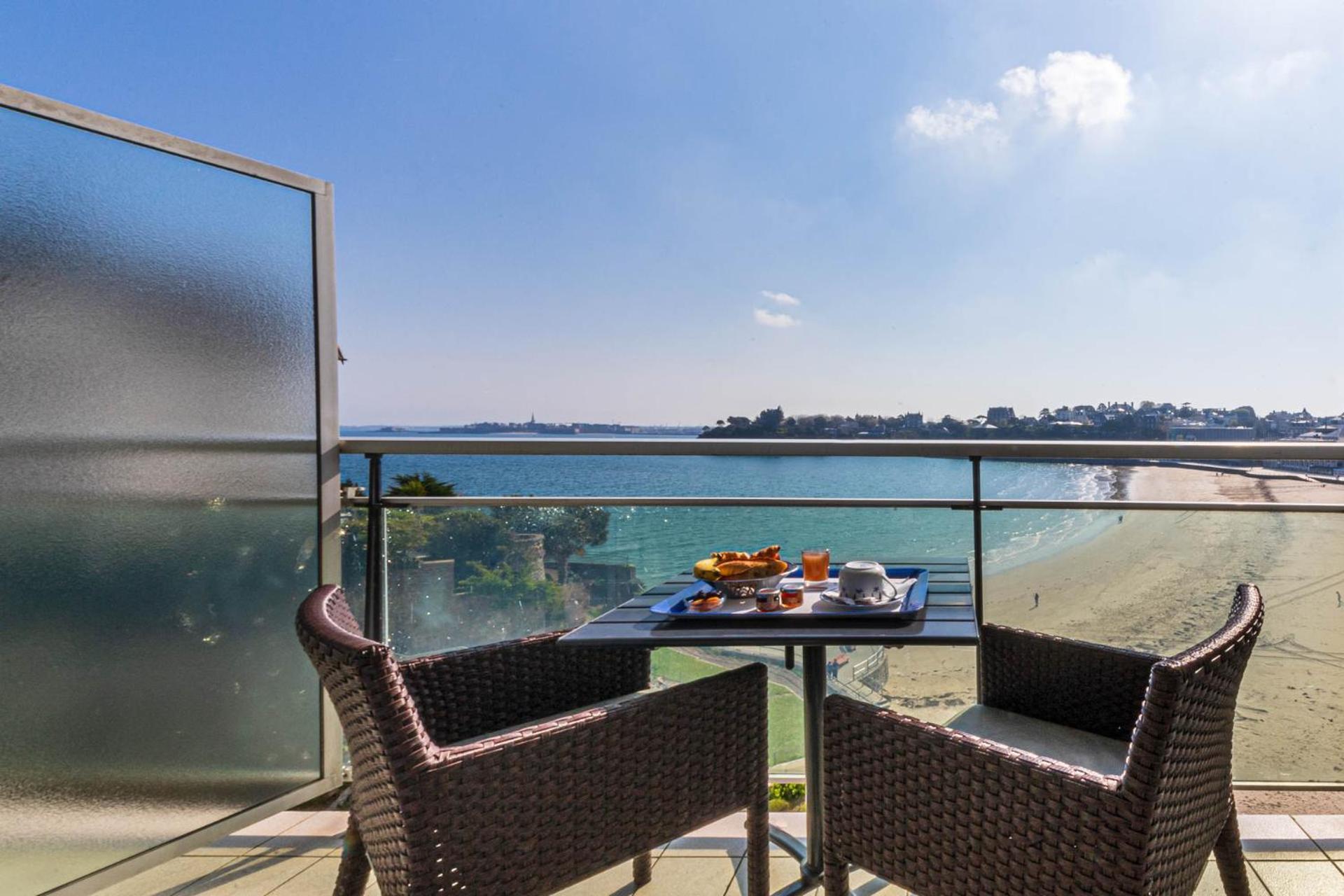 Le Crystal Dinard Plage エクステリア 写真